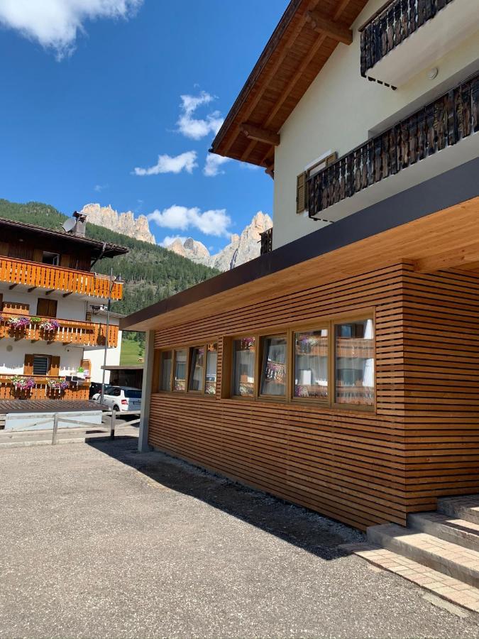 Ciasa De Rosa Apartment Pozza di Fassa Bagian luar foto